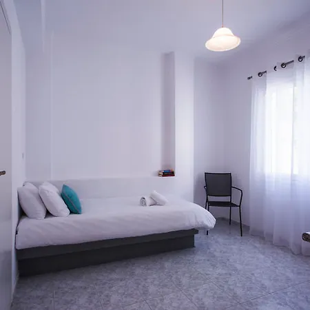 Dreams Perissa (Santorini)