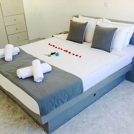 Hotel Dreams